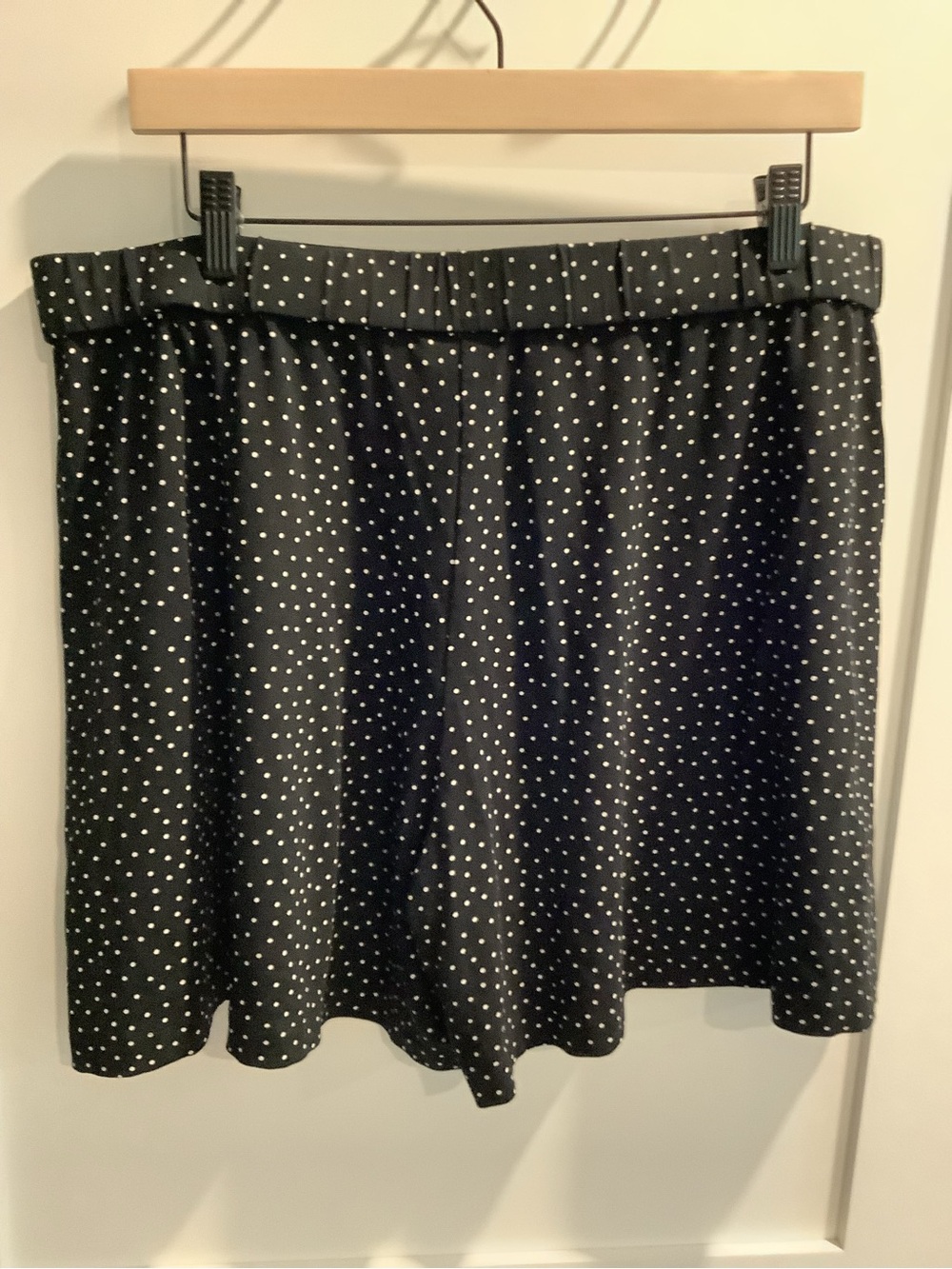 J. Jill Black Shorts with White Polka Dots - Picture 2 of 7
